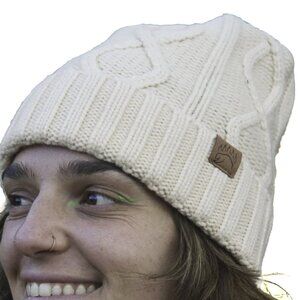 Bear Essentials Outdoors Co. 100% Soft Merino Wool Cable Knit Beanie Ivory NWOT